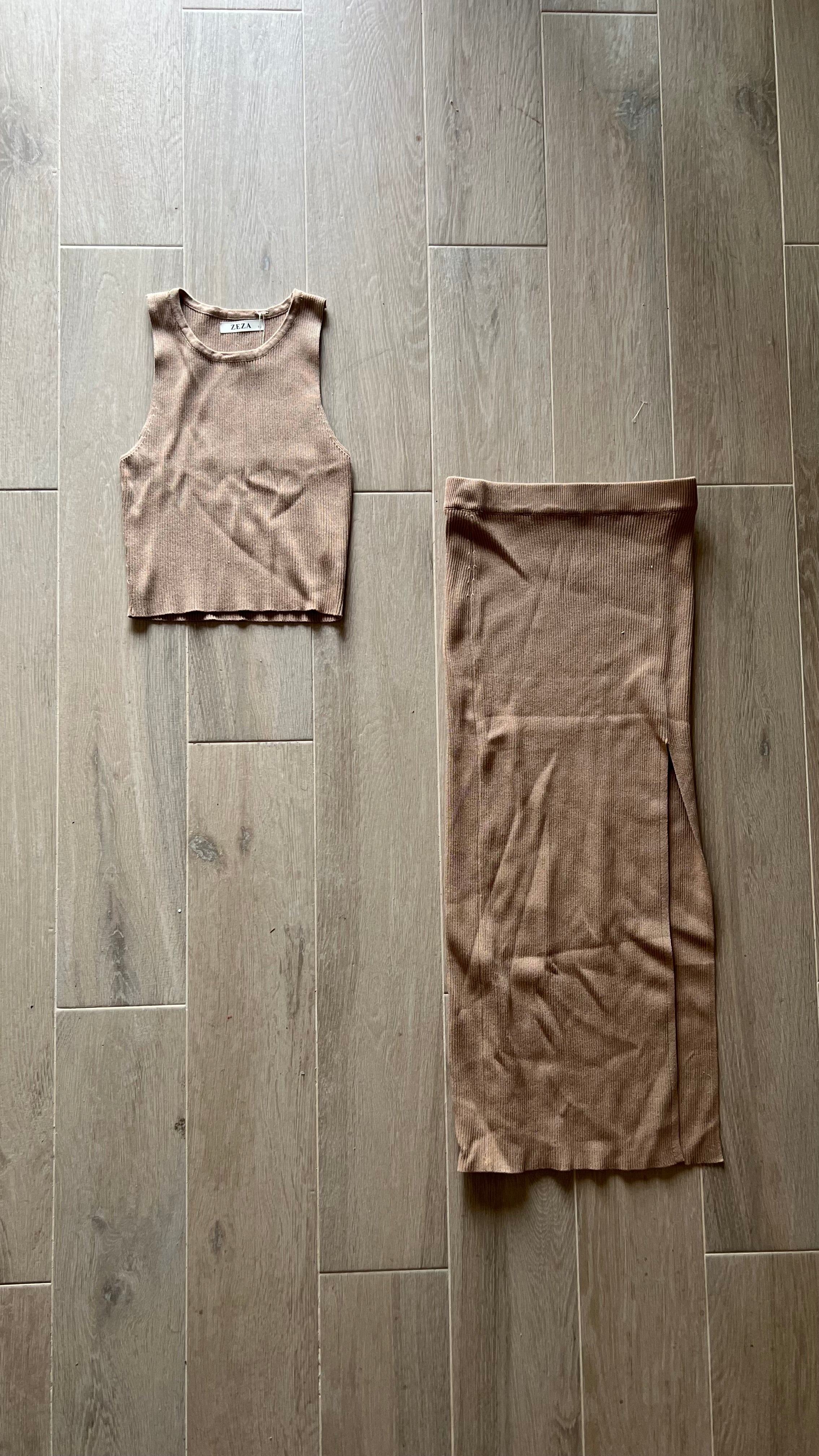 Conjunto Top e Saia Malha